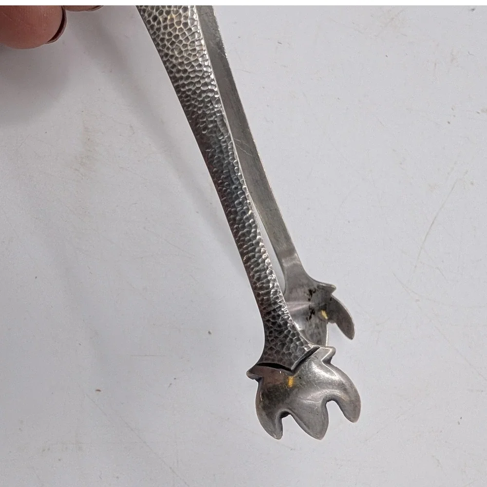 Vtg Sterling Silver Sugar Bonbon Tongs Hammered Shield Claw Small 3.5in 18g